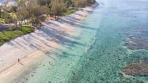 VILLA T9 PREMIERE LIGNE A VENDRE A LA SALINE LES BAINS DE LA REUNION