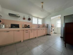 A VENDRE Villa T6 + dépendance A ST GILLES LES BAINS