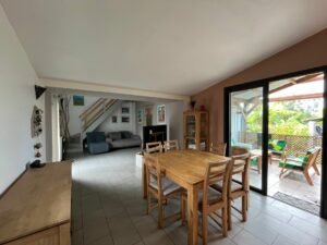 VILLA T6 MEUBLÉE À LOUER A BRAS CREUX AU TAMPON DE LA RÉUNION