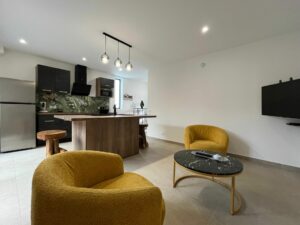 APPARTEMENT T2 MEUBLÉ À LOUER À TERRE SAINTE À SAINT-PIERRE DE LA RÉUNION