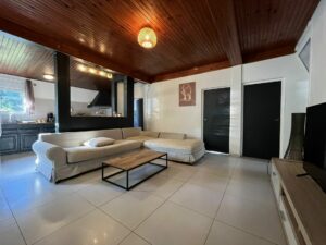 VILLA T4 MEUBLÉE À LOUER À LA PETITE ILE DE LA RÉUNION