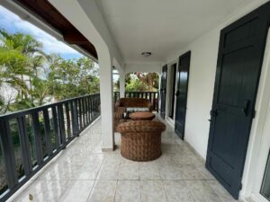 VILLA T4 MEUBLÉE À LOUER À L'ÉTANG-SALÉ DE LA RÉUNION