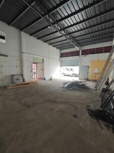 LOCAL COMMERCIAL A LOUER SAINT PIERRE ZONE INDUSTRIELLE