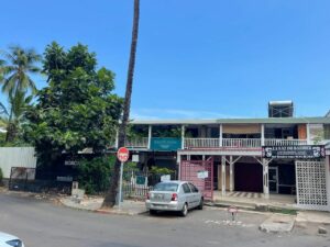 LOCAUX COMMERCIAUX A LOUER SAINT GILLES LES BAINS DE LA REUNION