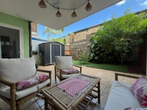 APPARTEMENT T3 MEUBLÉ À LOUER AU CENTRE-VILLE DE SAINT-PIERRE DE LA RÉUNION