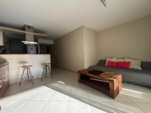 APPARTEMENT T2 MEUBLÉ À LOUER À SAINT-PIERRE