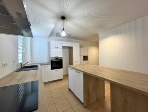 APPARTEMENT T3 NON MEUBLE A LOUER A SAINT DENIS DE LA REUNION