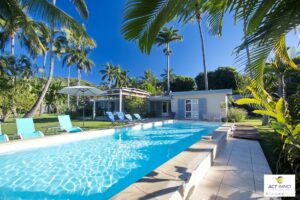 DOMAINE A VENDRE A L'ENTRE DEUX DE LA REUNION