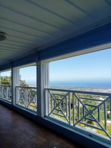 APPARTEMENT T3 MEUBLE A LOUER A L'ETANG-SALE DE LA RÉUNION
