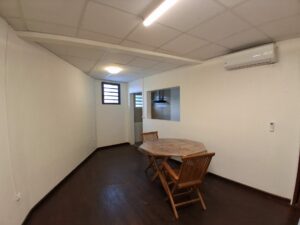 STUDIO MEUBLÉ À LOUER AU CENTRE-VILLE DE SAINT-PIERRE DE LA RÉUNION