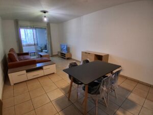 APPARTEMENT T2 MEUBLÉ À LOUER À MONT-VERT LES BAS À SAINT-PIERRE DE LA RÉUNION
