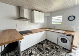 CHAMBRE EN COLOCATION MEUBLÉE À LOUER AU TAMPON